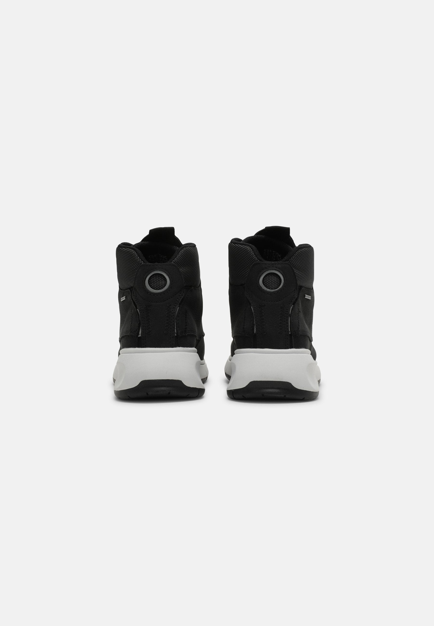 Geox AERANTIS