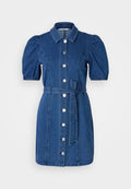 Denimkleid mit kurzen Puffärmeln, einem Kragen, einer Knopfleiste vorne und einem passenden Gürtel. Mit tailliertem Schnitt und geradem Saum.