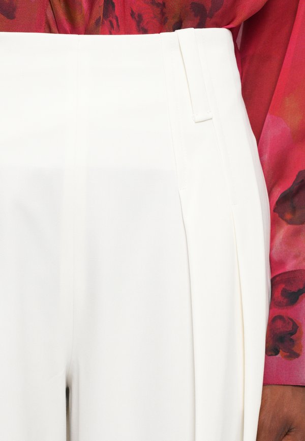 Victoria Beckham HIGH WAIST CINCH TROUSER