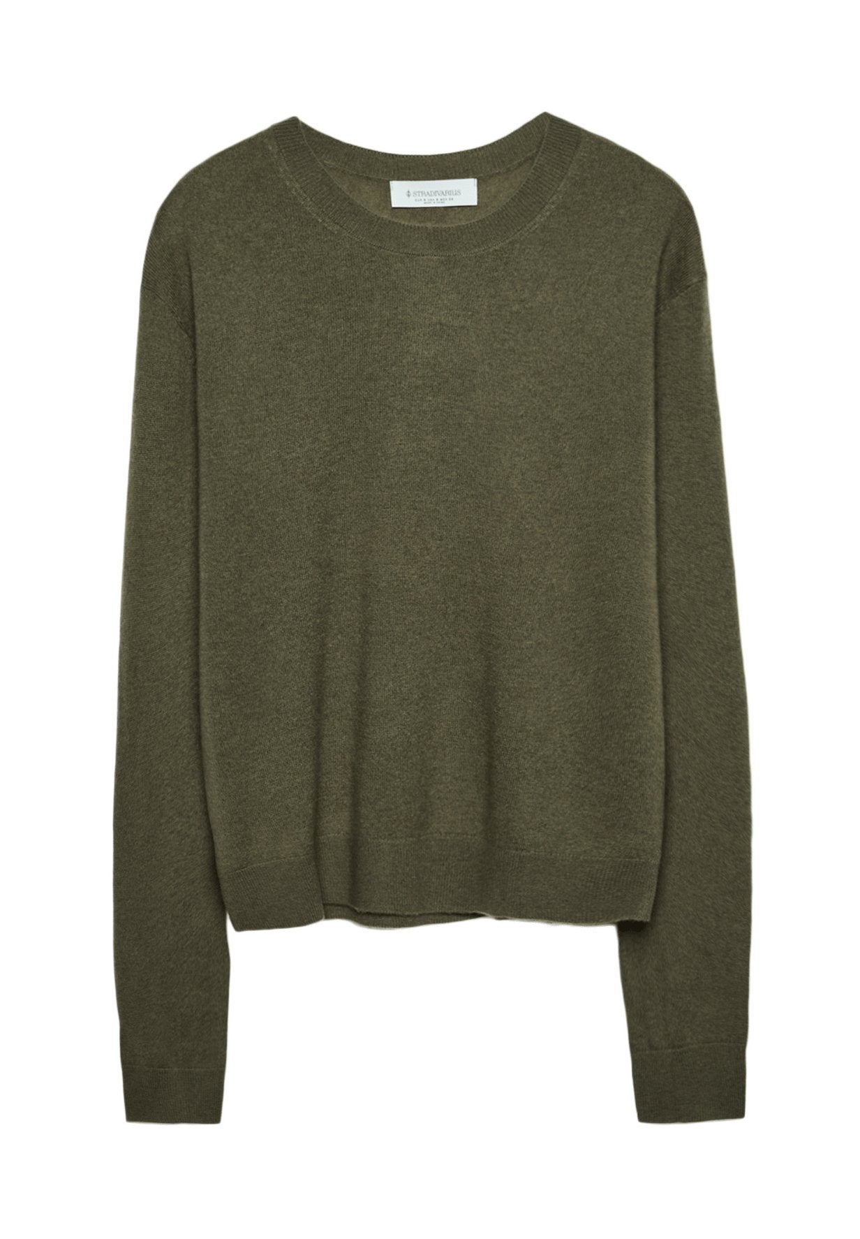 Grüner Pullover aus weichem Stoff, mit Rundhalsausschnitt, langen Ärmeln und einem lockeren Schnitt mit gerippten Bündchen und Saum.