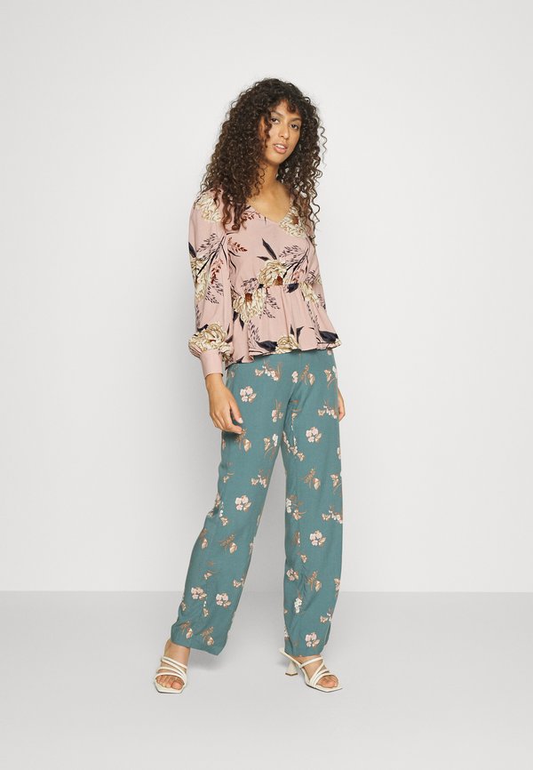 Vero Moda VMEASY V NECK PEPLUM