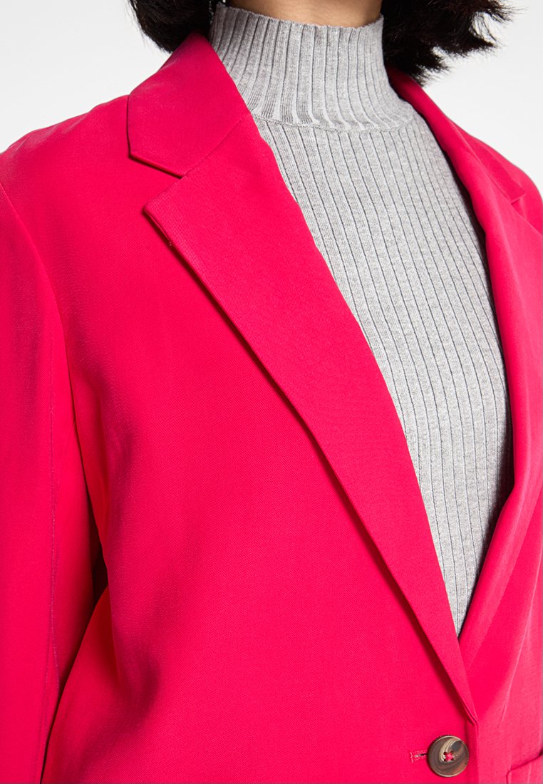 DKNY