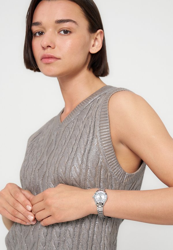 DKNY