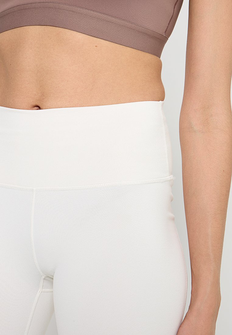 Fabletics DEFINE