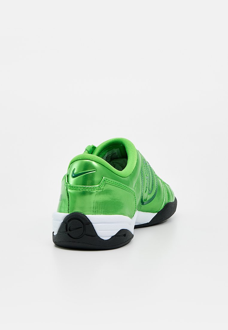 Nike Sportswear T90