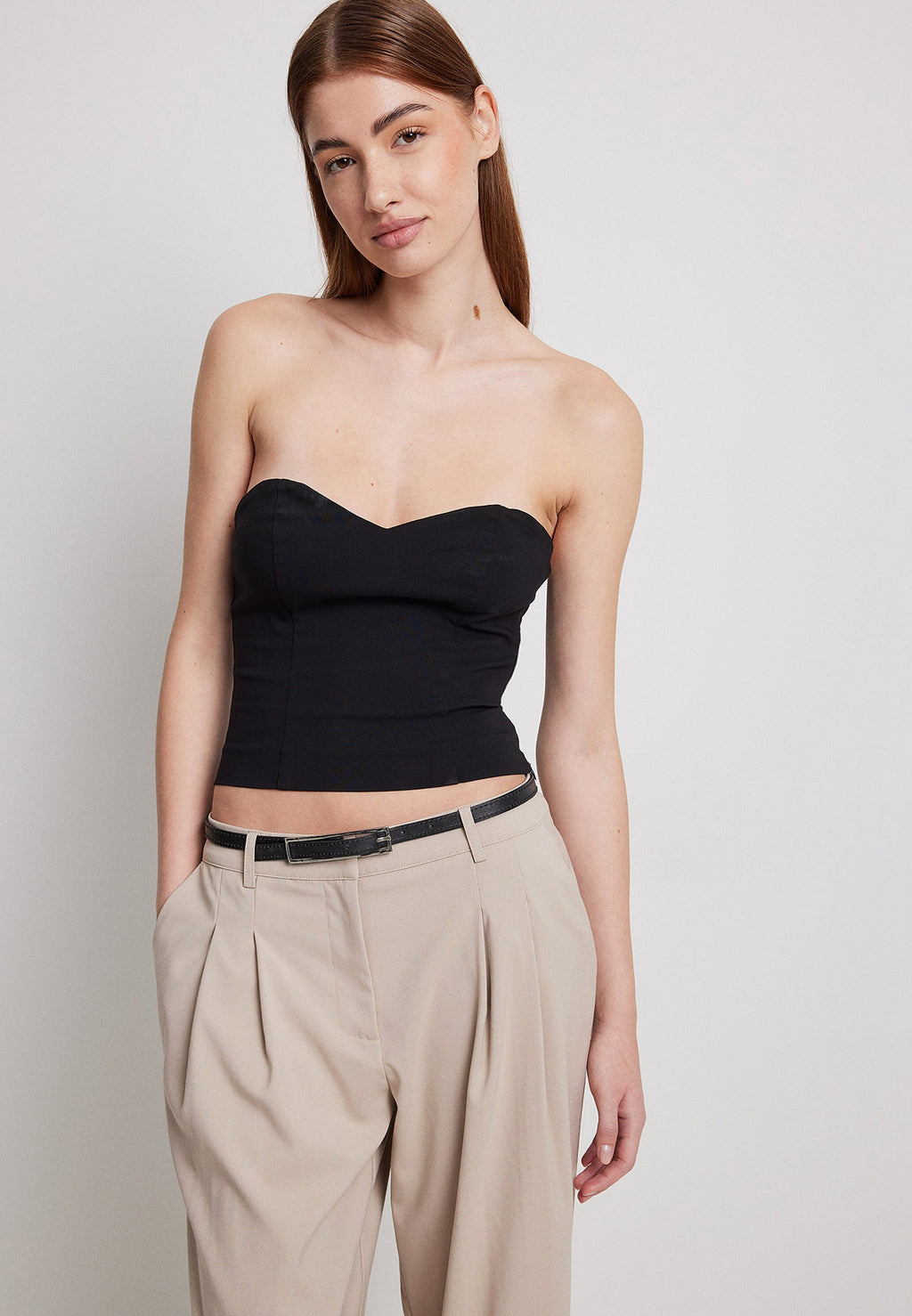 NA-KD STRAPLESS TIGHT