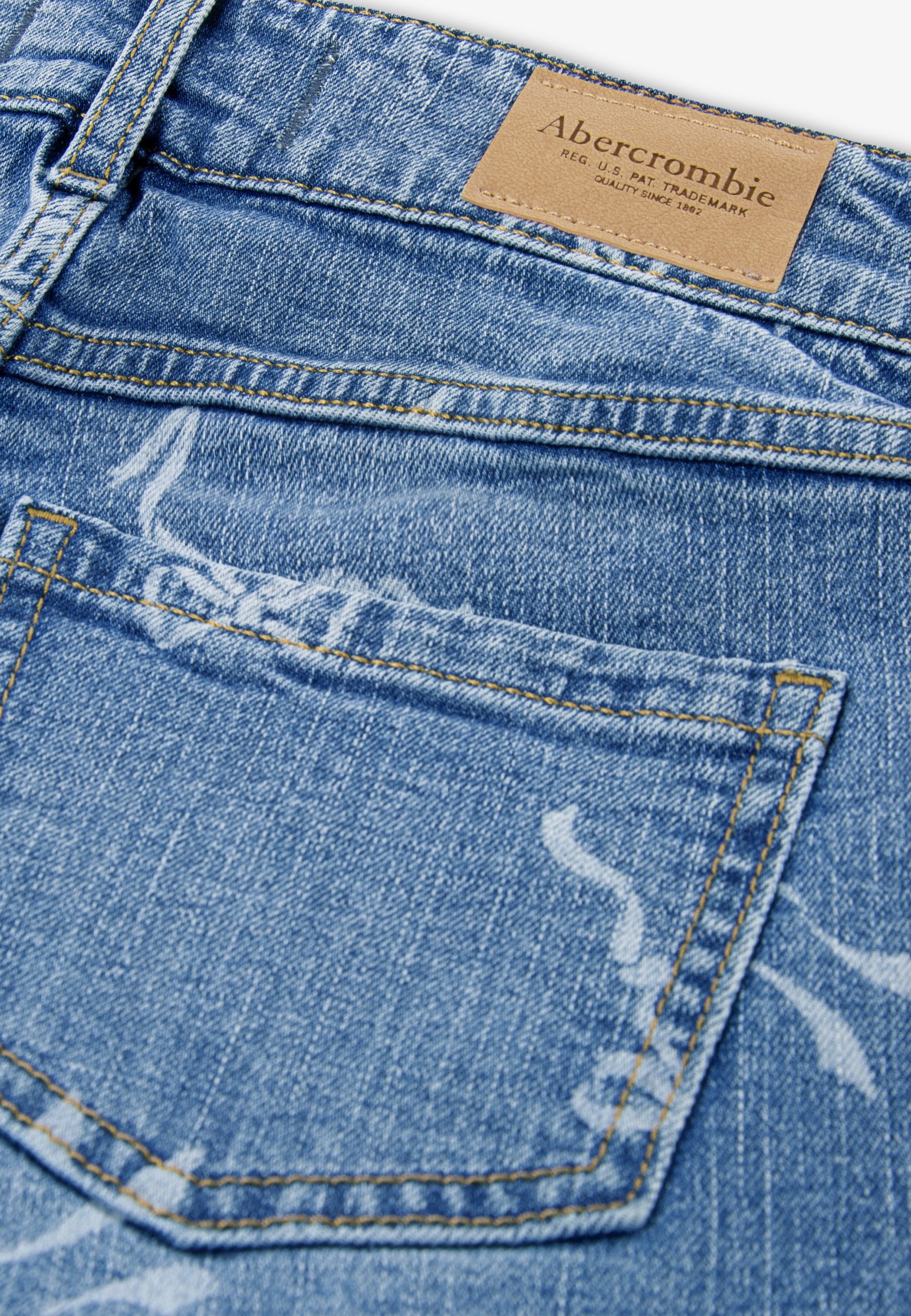 Abercrombie & Fitch WIDE LEG