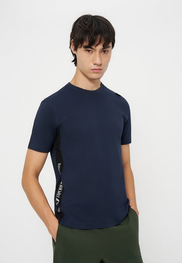 EA7 Emporio Armani T-SHIRT