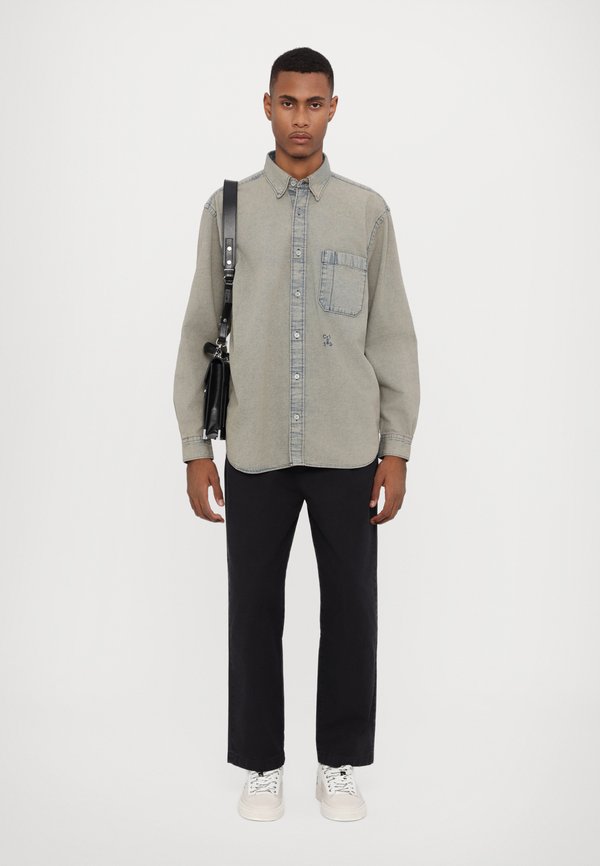 CLOSED FORMAL ARMY SHIRT