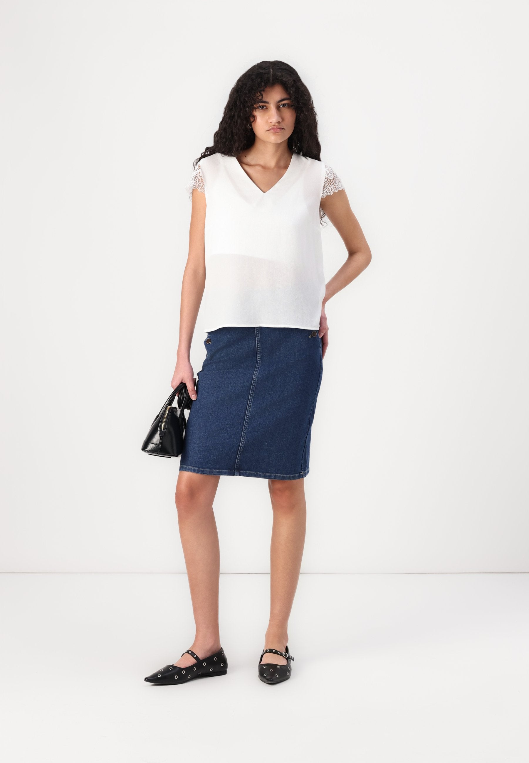 ONLY ONLHUSH BUTTON MIDI SKIRT