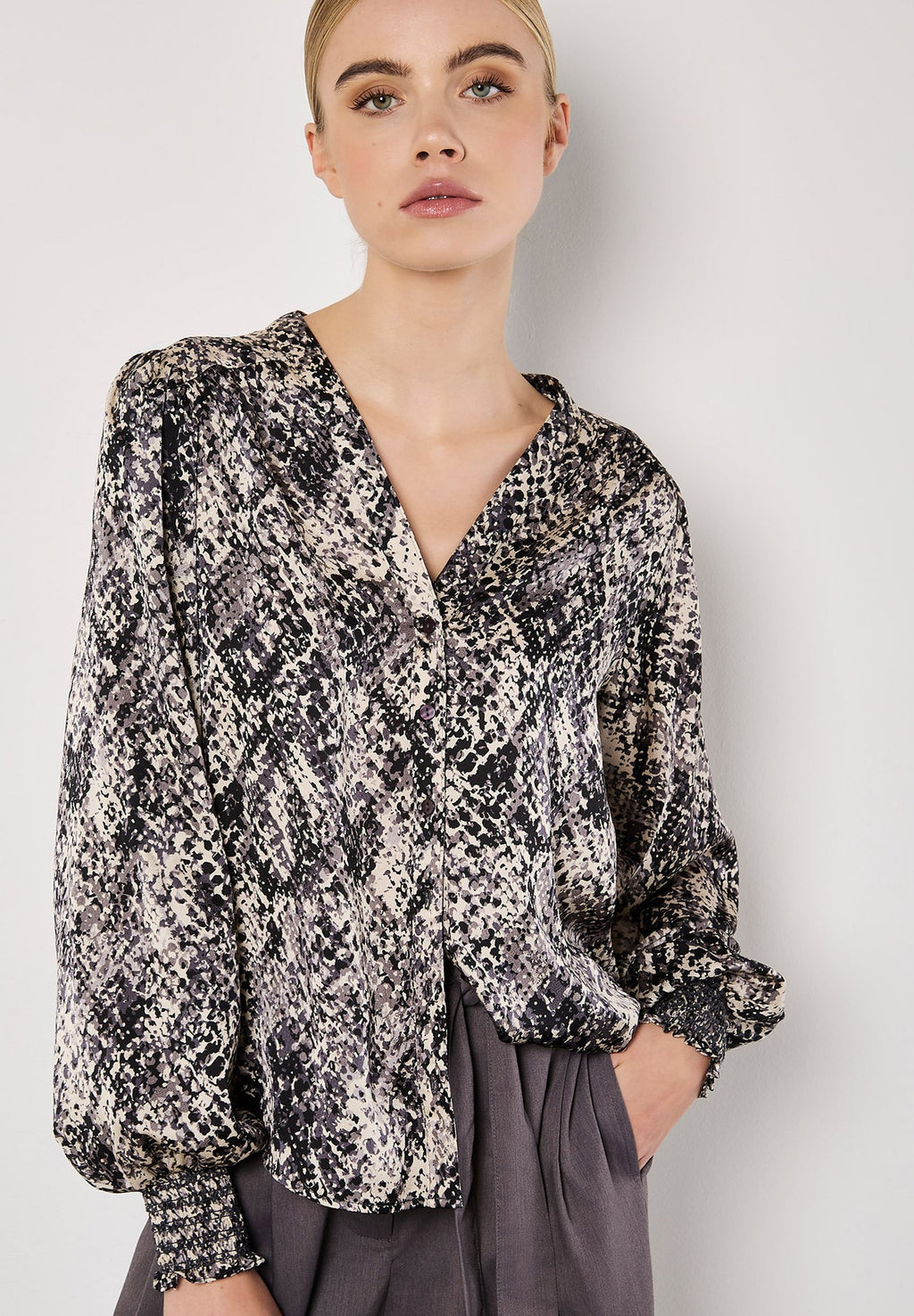 Apricot SNAKESKIN HAMMERED