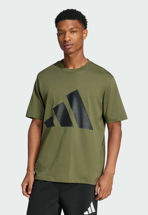 adidas Sportswear ESSENTIALS BIG LOGO SINGLE - Print T-shirt - olive strata   black