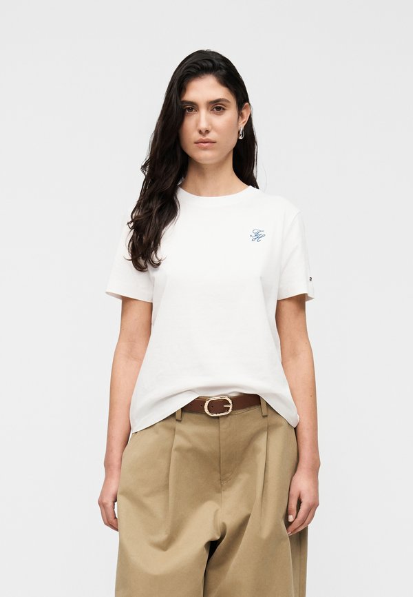 Tommy Hilfiger LOGO EMBROIDERY JERSEY CREW NECK T-SHIRT - Basic T-shirt - ecru