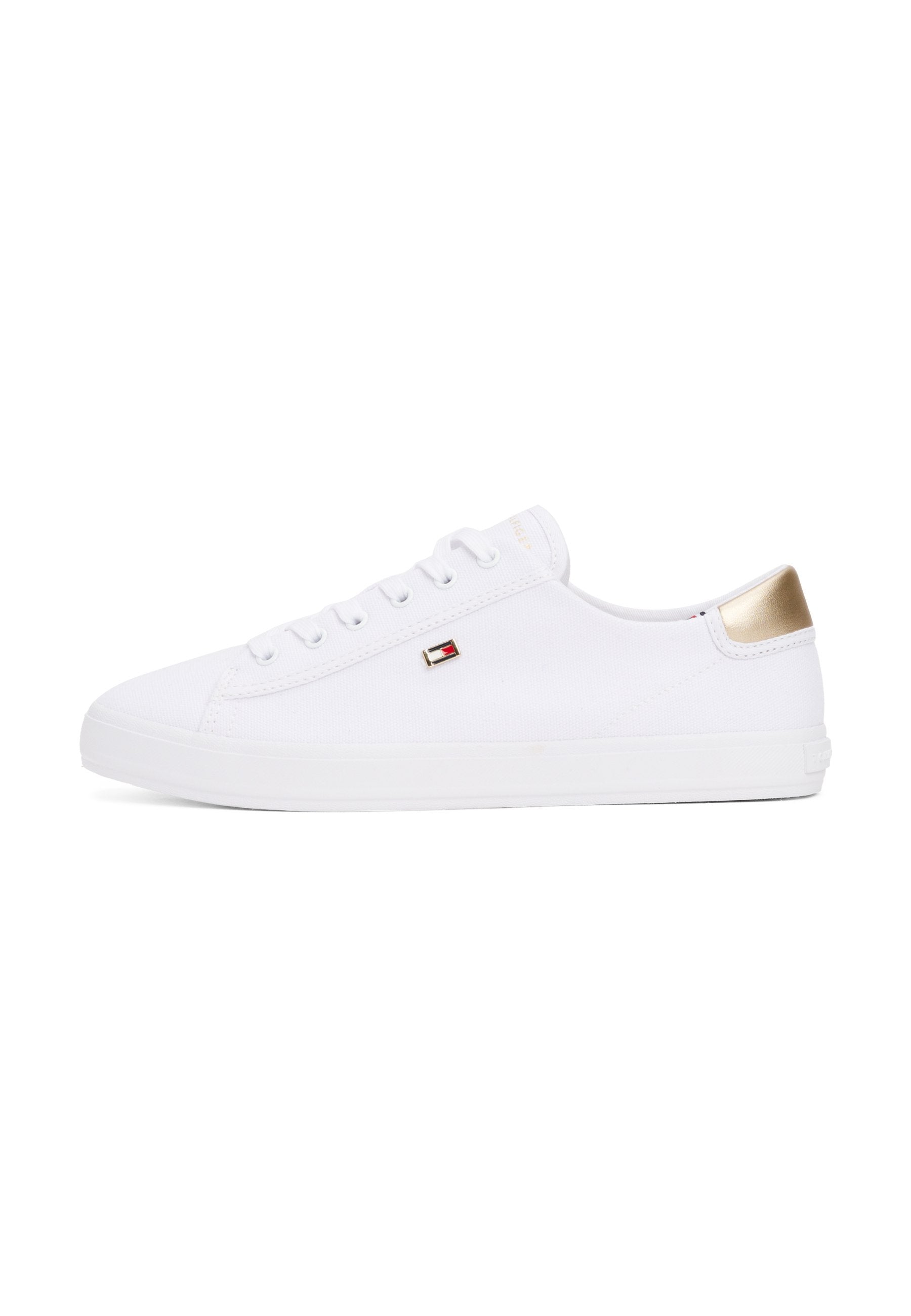 METALLIC HEEL CANVAS TRAINERS Media 1