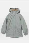 Wasserabweisende, hellgraue Jacke mit Kapuze, elastischen Bündchen, zwei Fronttaschen und kariertem Innenfutter. Glattes, robustes Material.