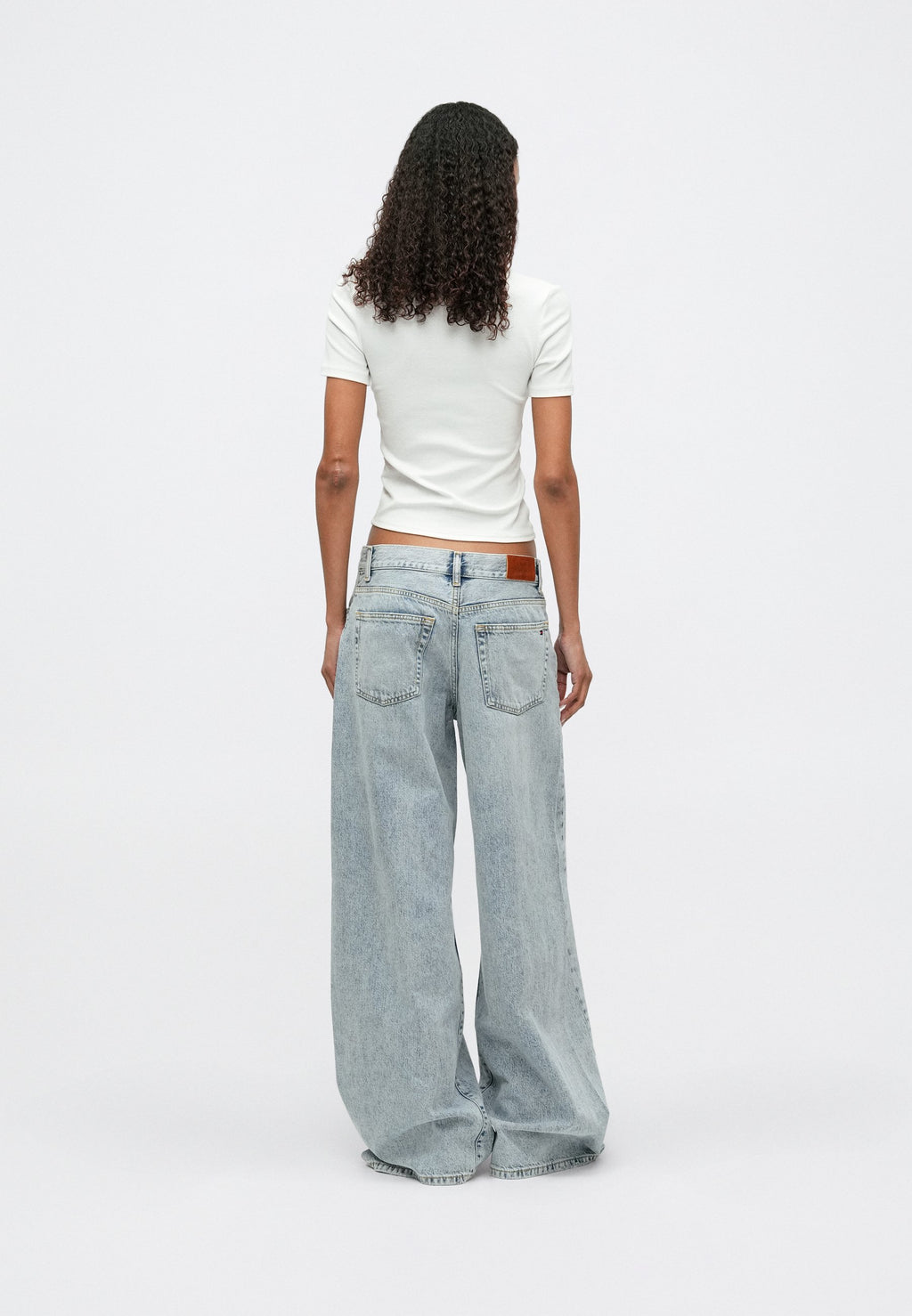 TWIST '70S HIGH RISE WIDE LEG JEANS Media 4