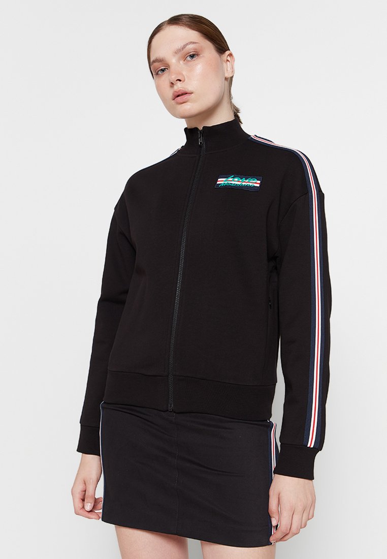 Love Moschino