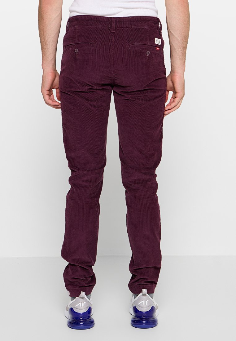 Levi's® SLIM TAPER