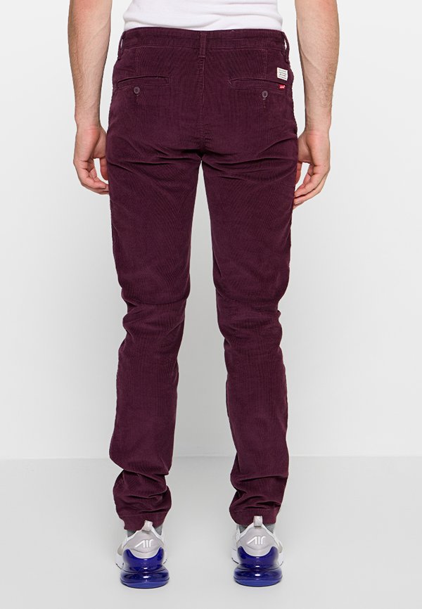 Levi's® SLIM TAPER