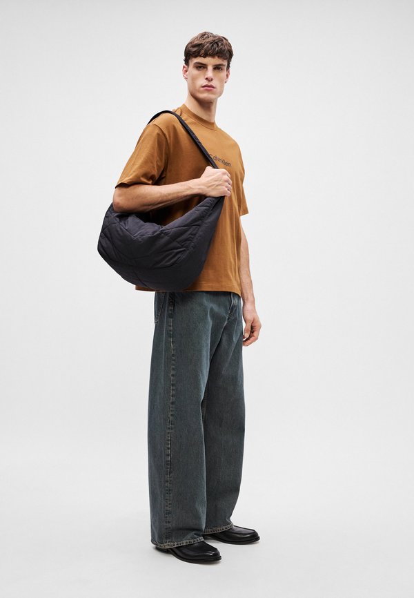 Calvin Klein STANDARD LOGO TEE