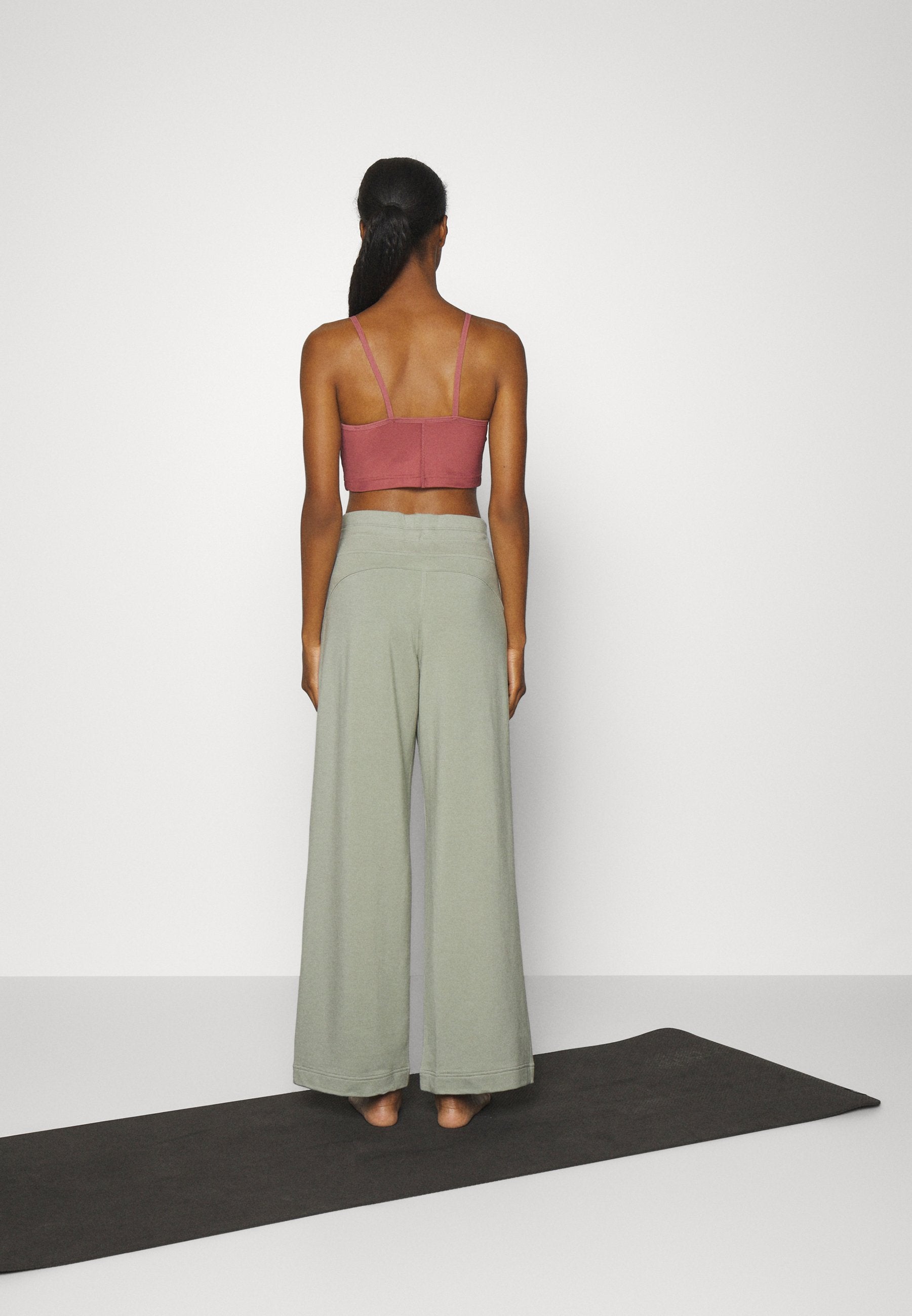 Reebok CROP