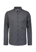 STYLISH WINTER WITH DYNAMIC ALL-OVER PATTERN Media 1