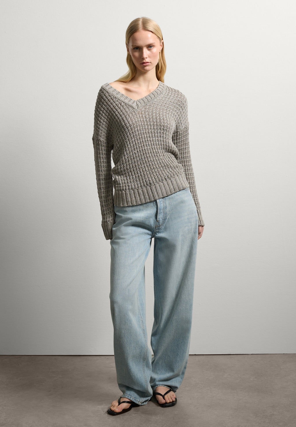 Stefanel  V NECK.