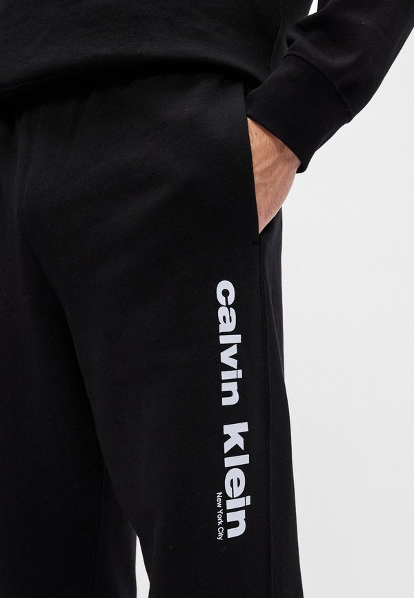 Calvin Klein RETRO GRAPHIC