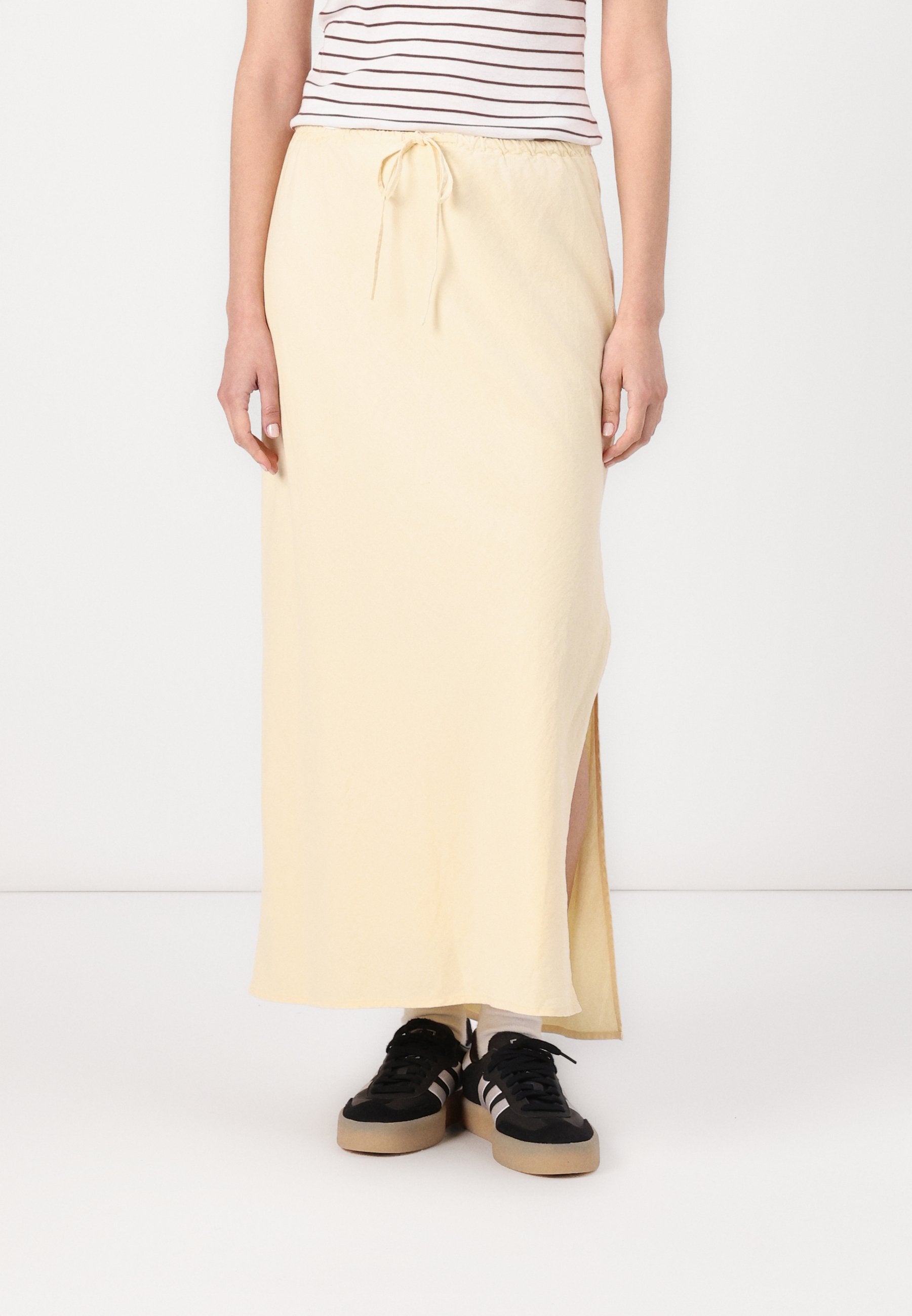 GAP MIDI PULL ON SKIRT