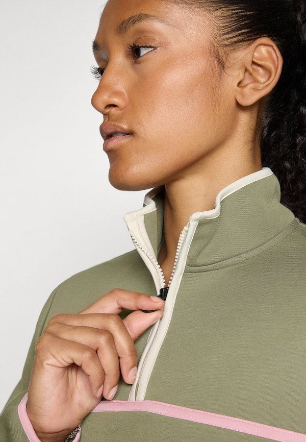 Ted Baker Sports WARM UP
