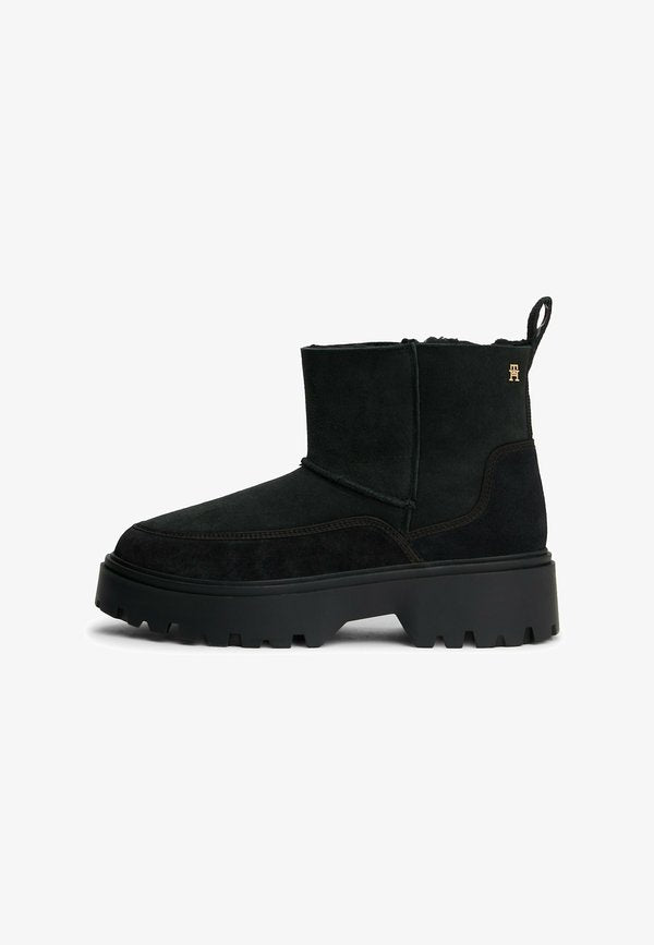 Tommy Hilfiger CLEAT PULL-ON  - Winter boots - black
