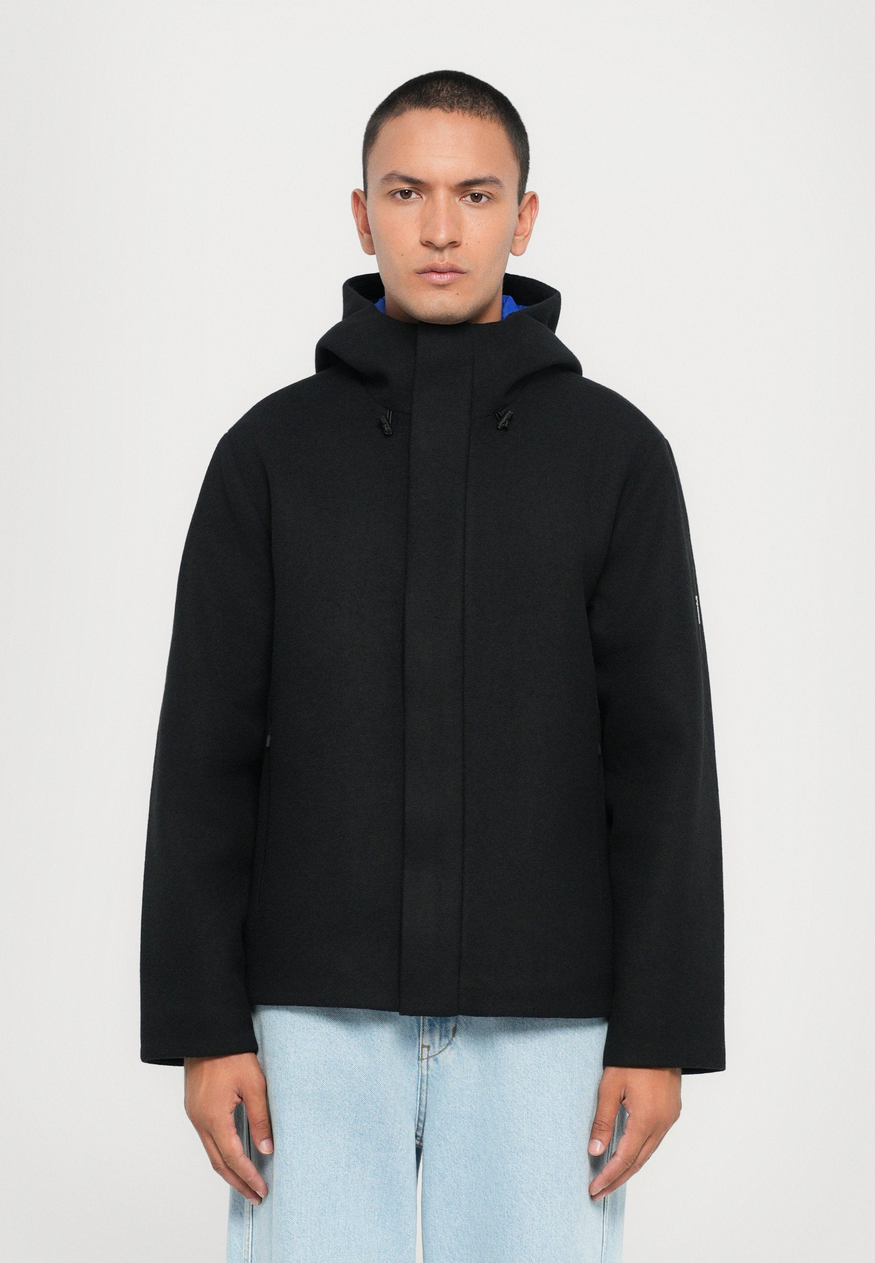 MOUNTAIN JACKET Media 3