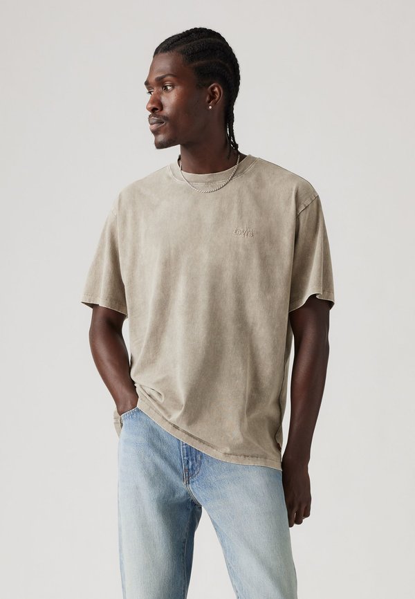 Levi's® TAB VINTAGE TEE - Print T-shirt - stones throw mineral wash silent storm jersey