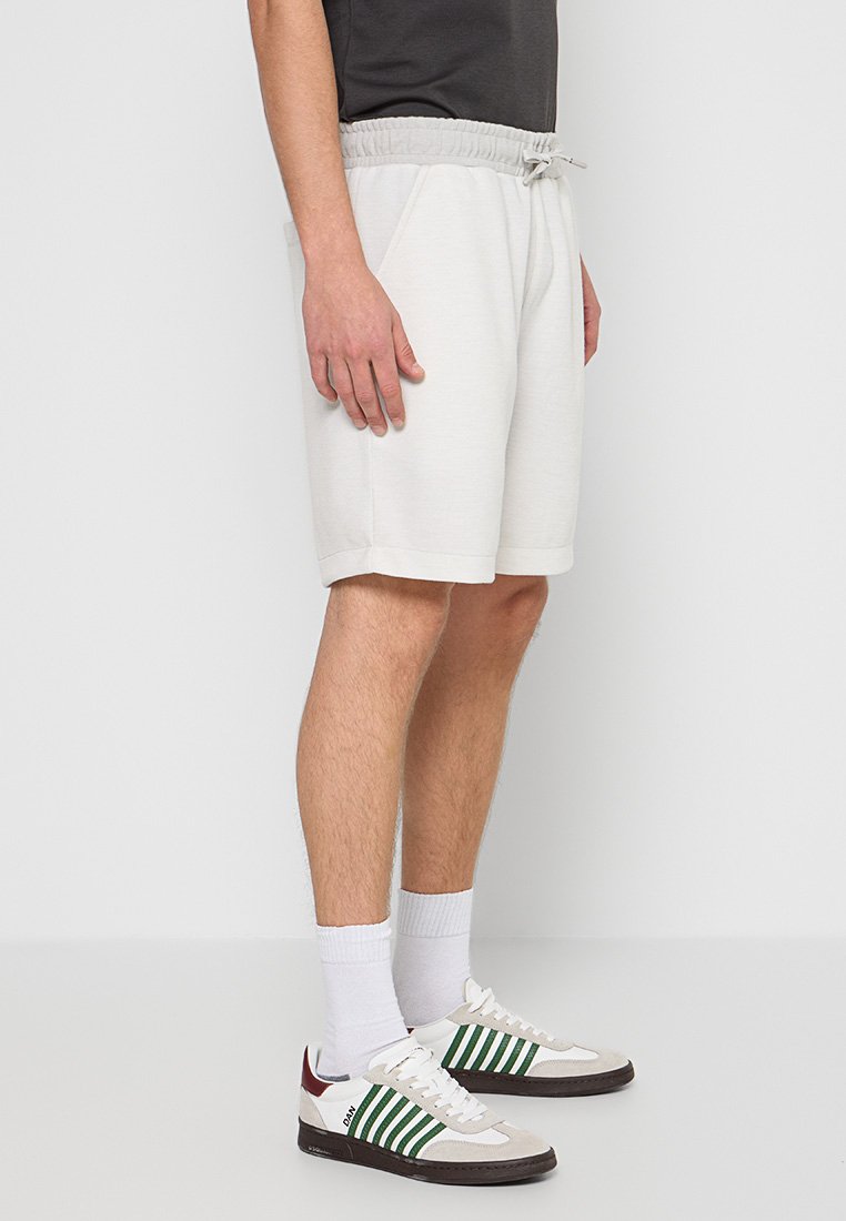 Lyle & Scott