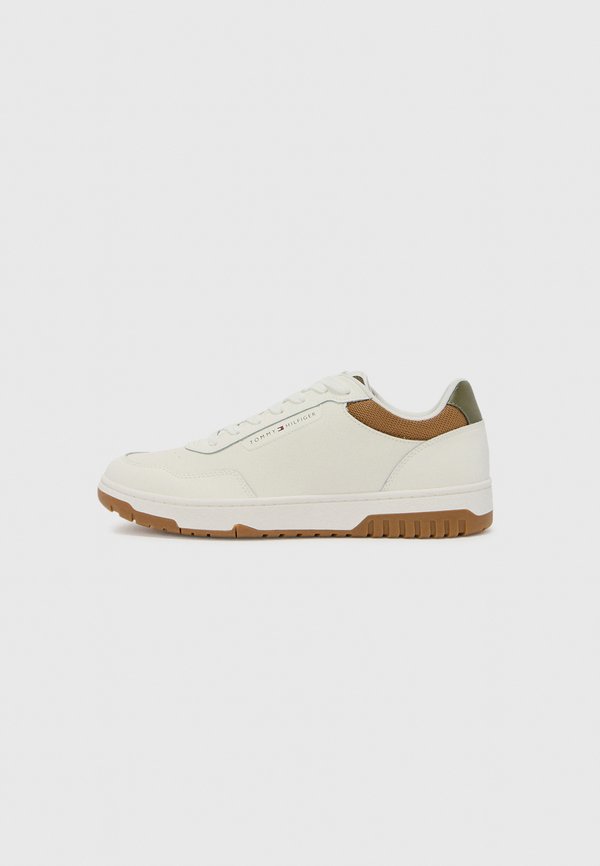 Tommy Hilfiger BASKET CORE - Trainers - ecru/army green