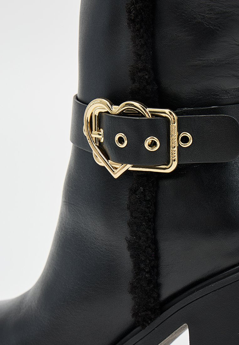Love Moschino