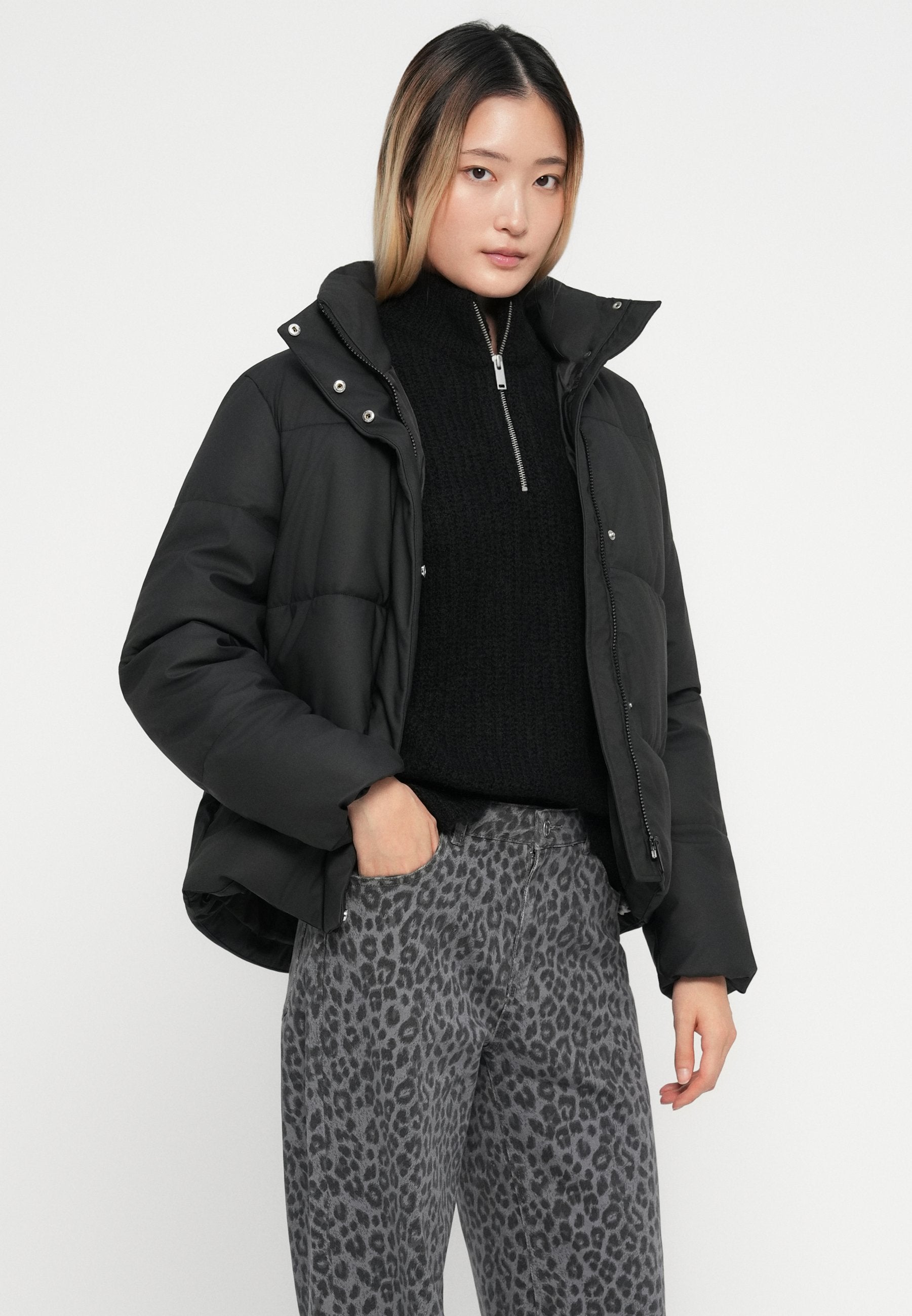 ONLCOBAIN REG WIDE ANIMAL PANT Media 5