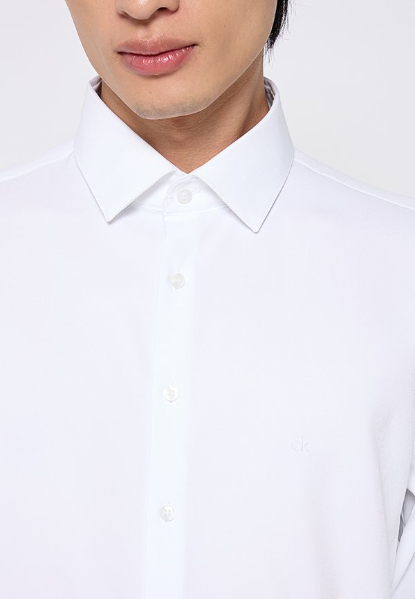 Calvin Klein SLIM FIT