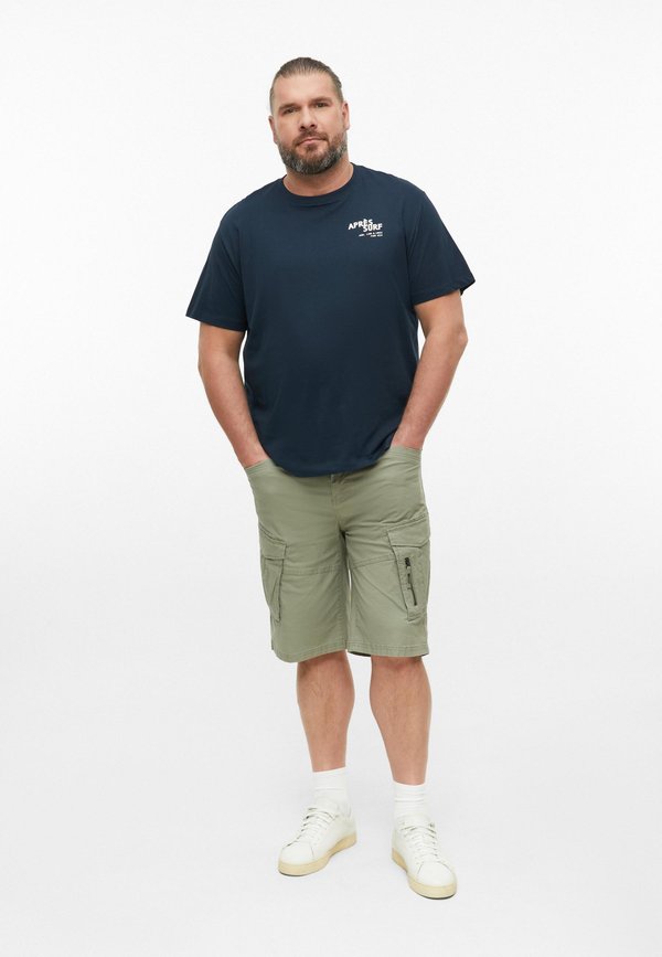 s.Oliver BERMUDA CASBY - Shorts - olivgrün