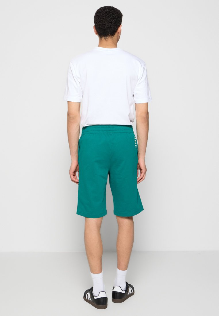 EA7 Emporio Armani Shorts Media 3