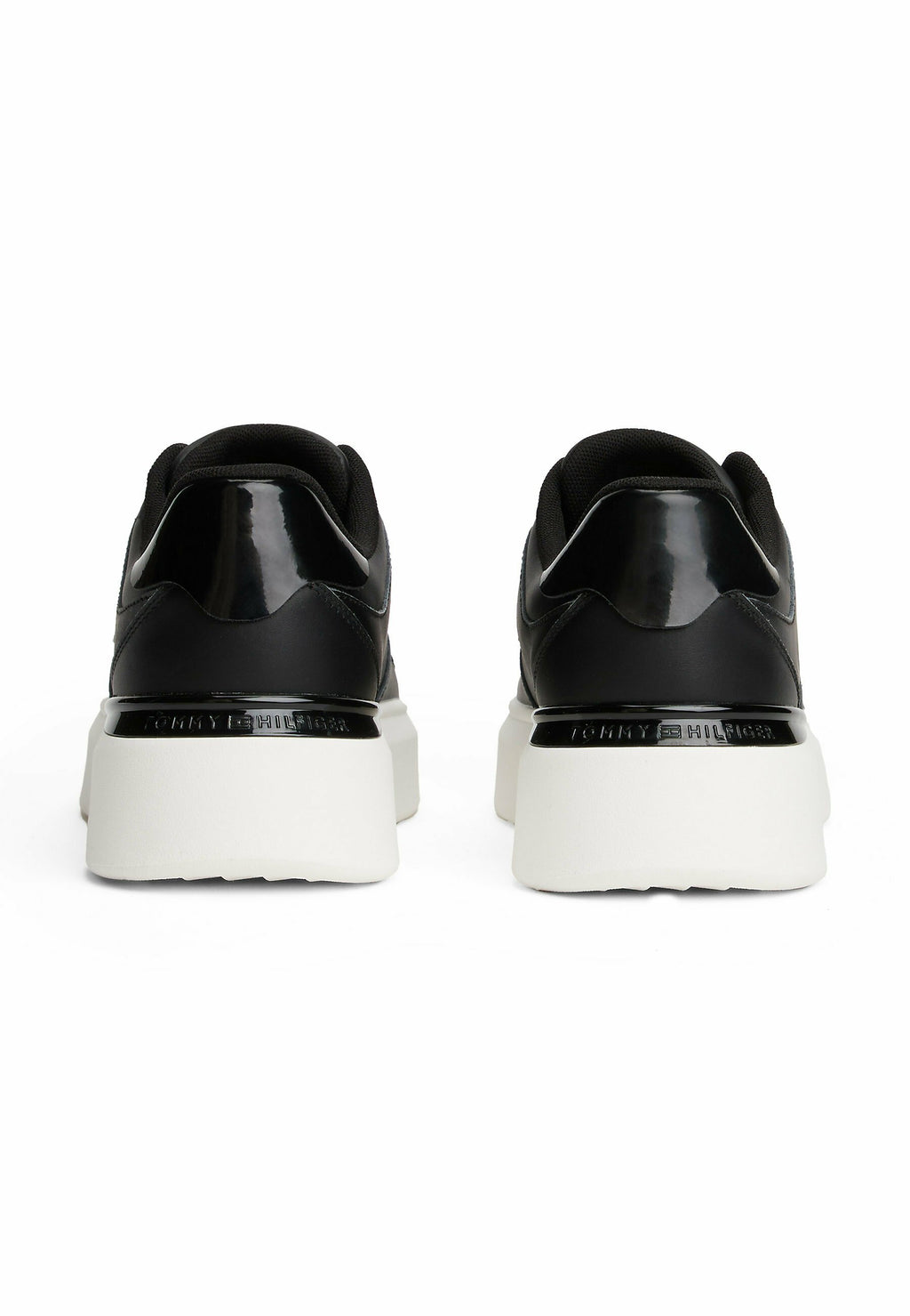 SNEAKER Media 3