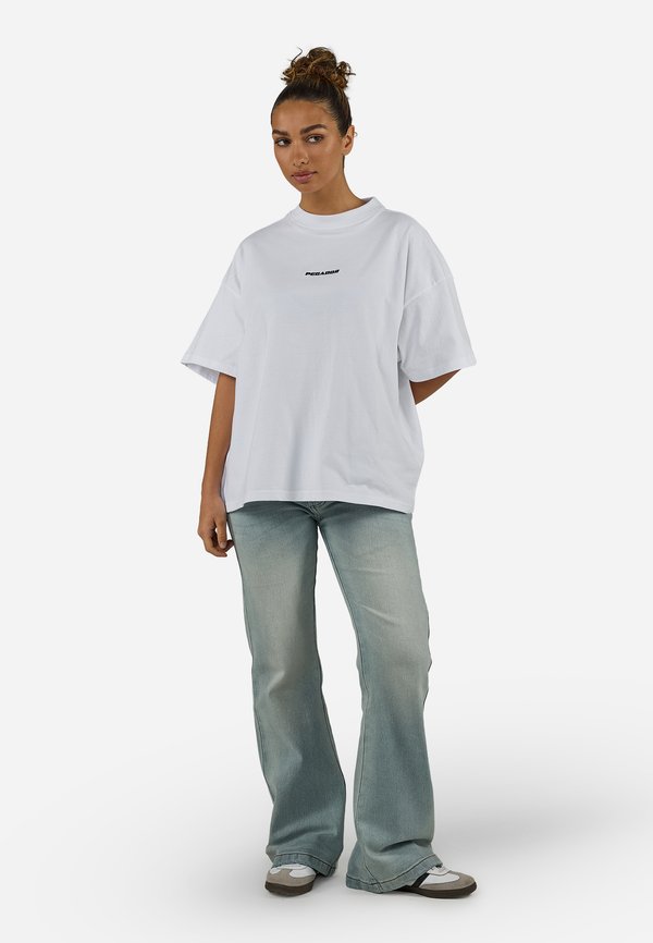Pegador BRACY HEAVY OVERSIZED TEE