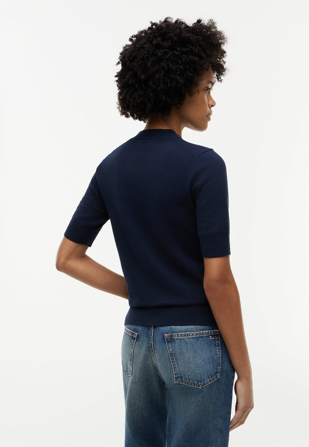 SHORT SLEEVE Media 4