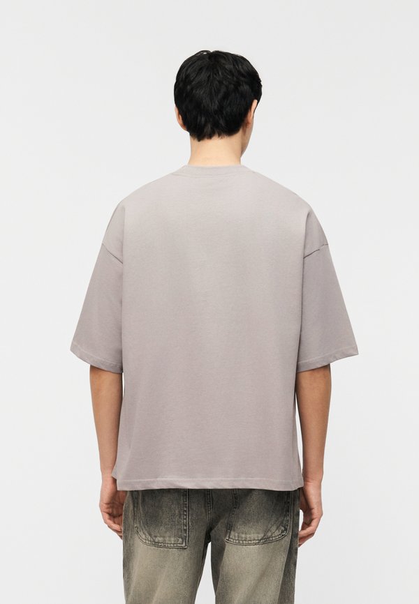 FAVELA BOXY FIT