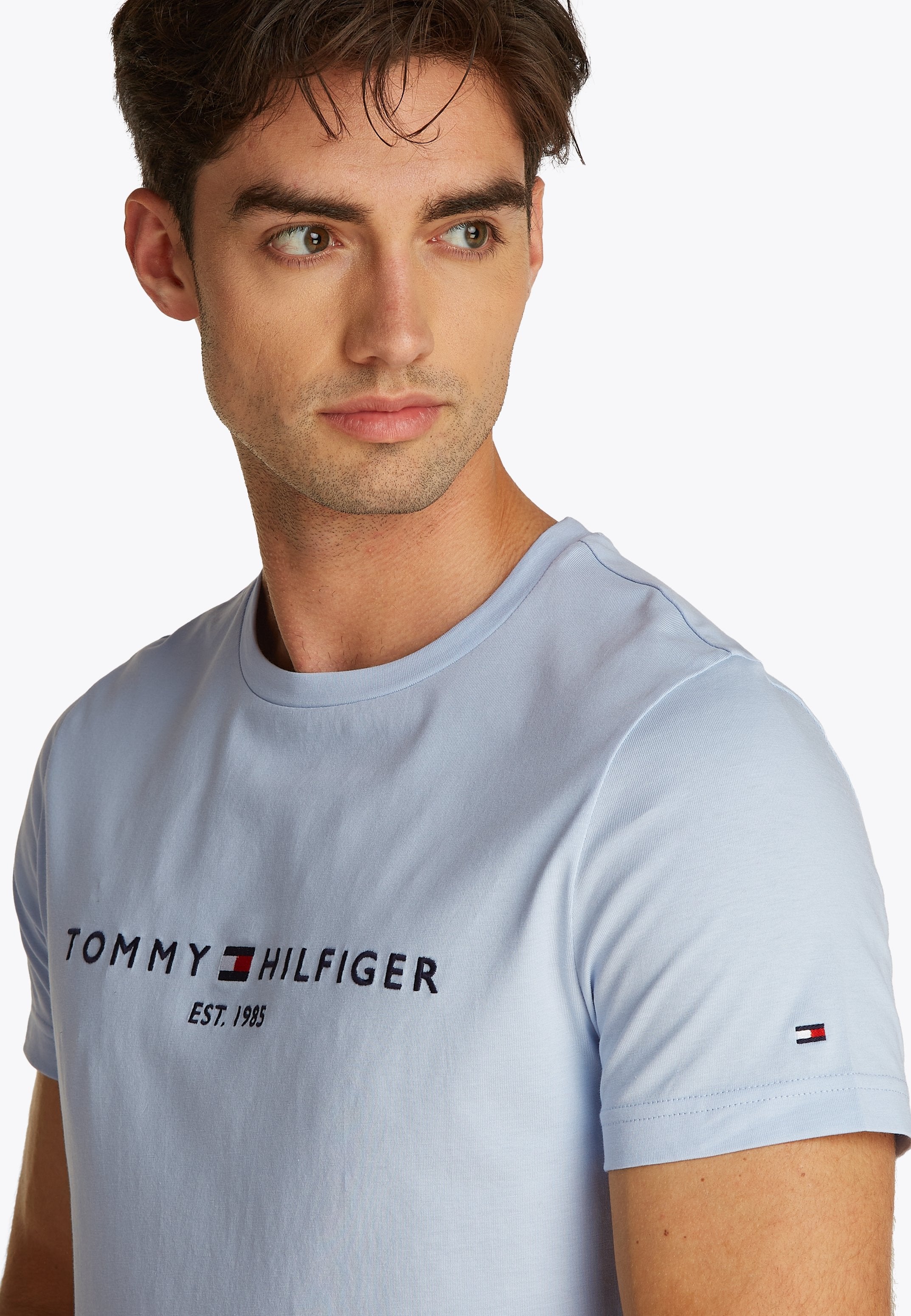 LOGO TEE Media 5