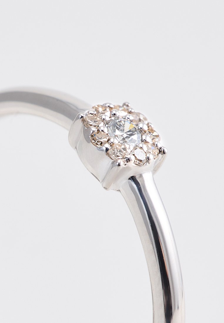Revoni 0.08 CT DIAMOND