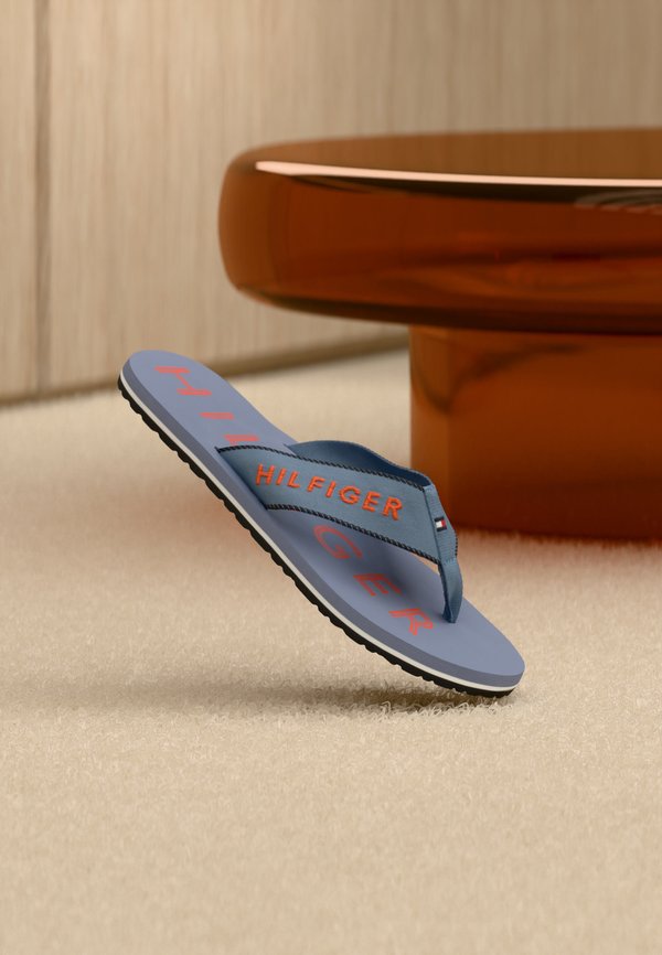 Tommy Hilfiger SPORTY HILFIGER BEACH SANDAL - Pool shoes - brisk blue