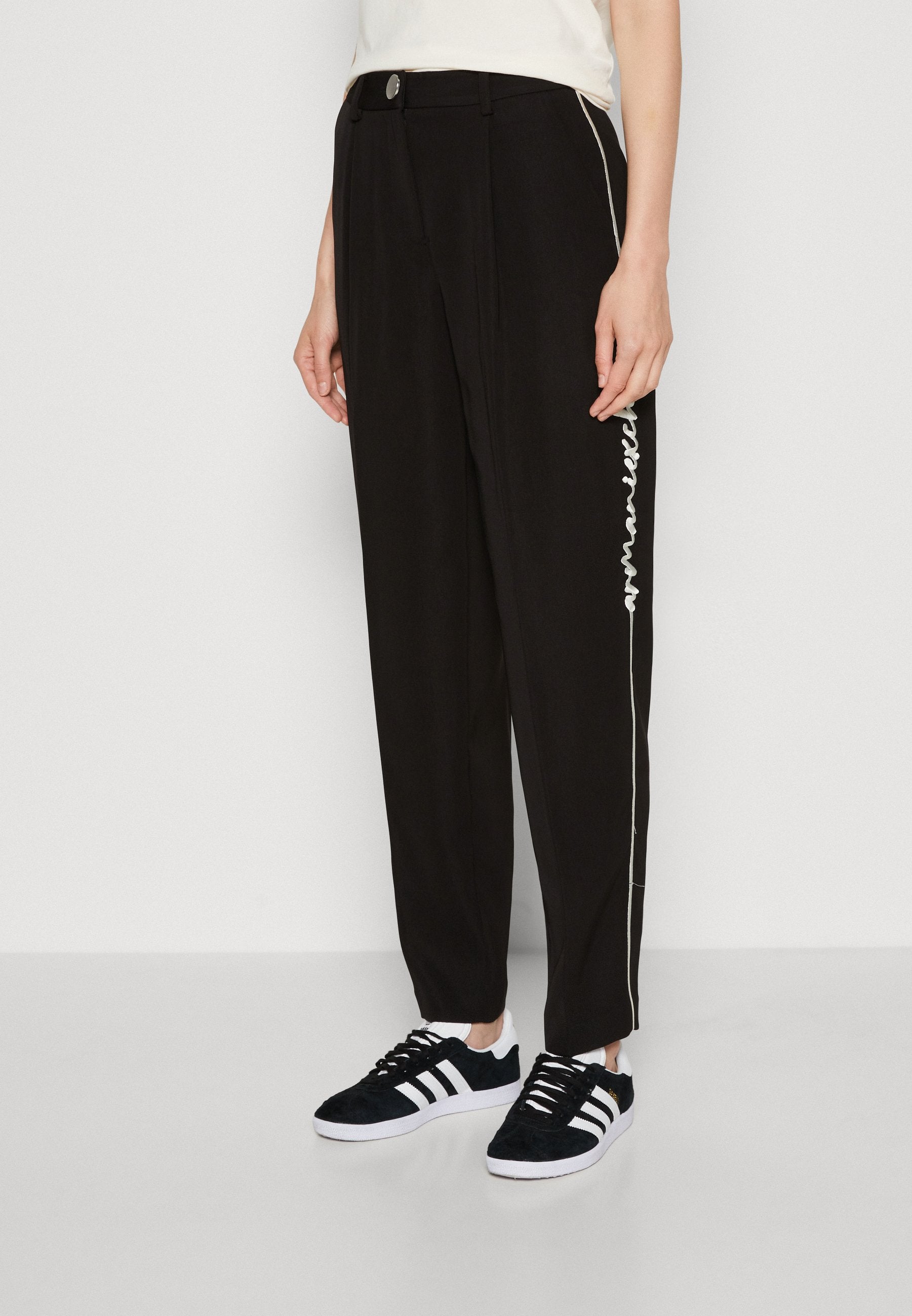 TROUSER Media 3