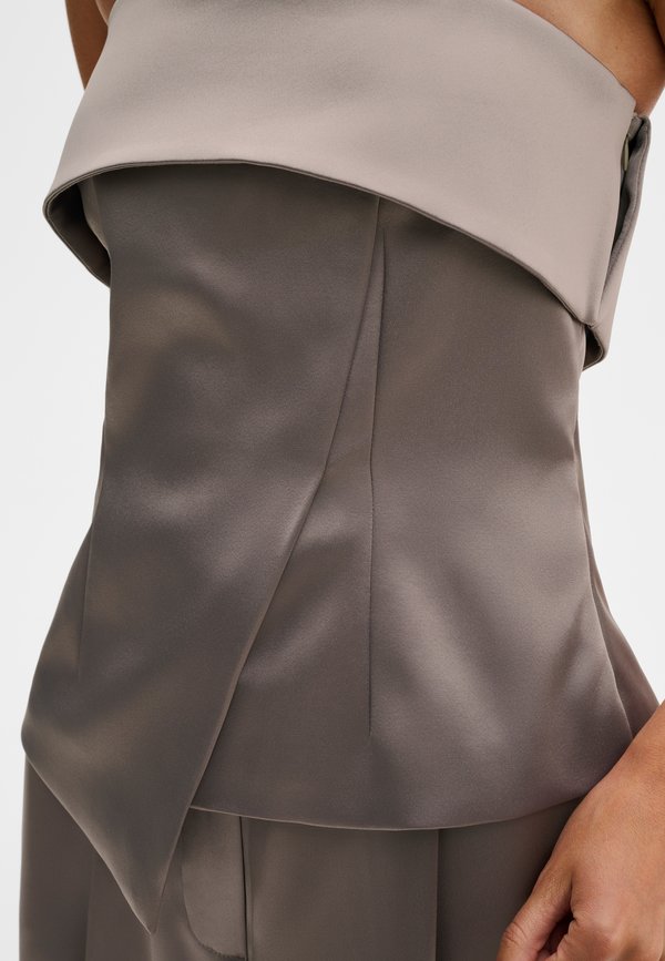 Malina LOU ASYMMETRIC BANDEAU SATIN TOP