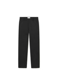 Schwarze Hose mit geradem Bein, aus einem glatten Stoff gefertigt, mit zwei Fronttaschen und einem Standardbund.